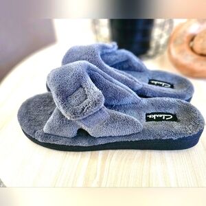 Clarks womens Gray Open Toe Hook-and-Loop Closure Sleeper Outdoor and Indoor 10.